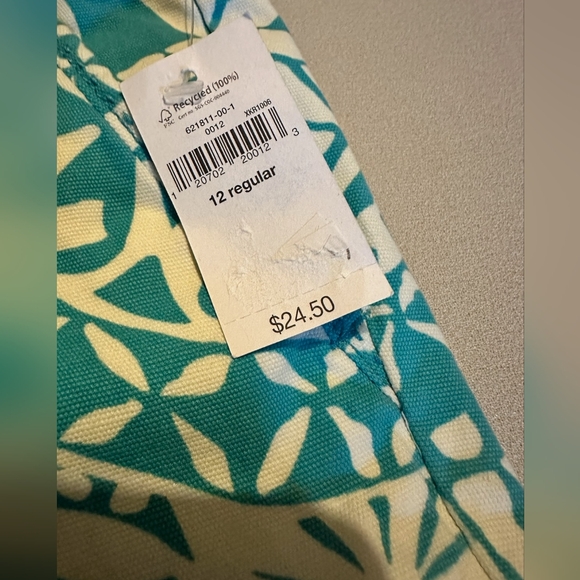 NWT GAP OVER THE KNEE KIDS CAPRI - Picture 4 of 6